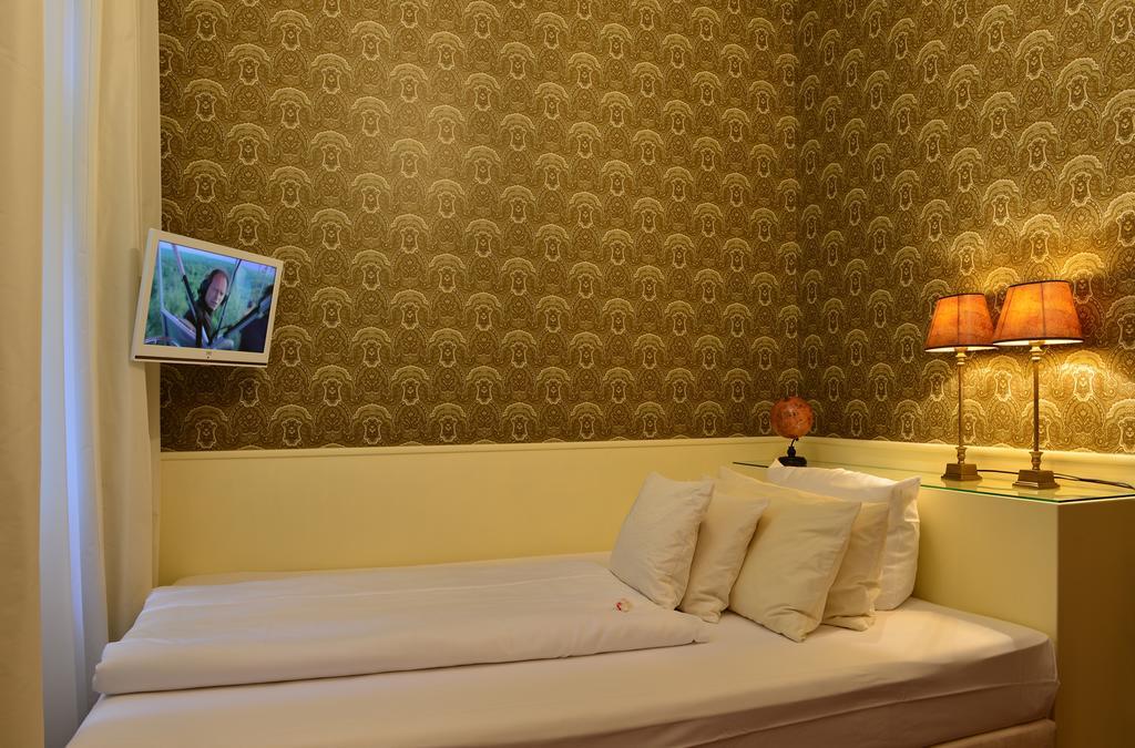 Hotel Domstern โคโลญ ภายนอก รูปภาพ