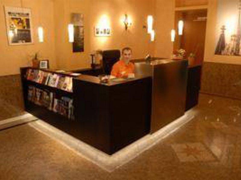 Hotel Domstern โคโลญ ภายนอก รูปภาพ