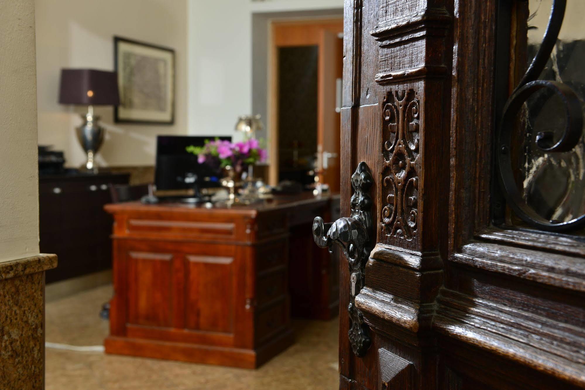 Hotel Domstern โคโลญ ภายนอก รูปภาพ