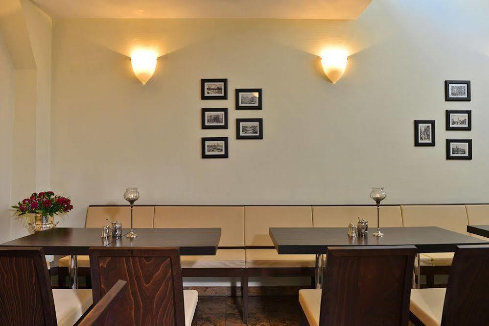 Hotel Domstern โคโลญ ภายนอก รูปภาพ