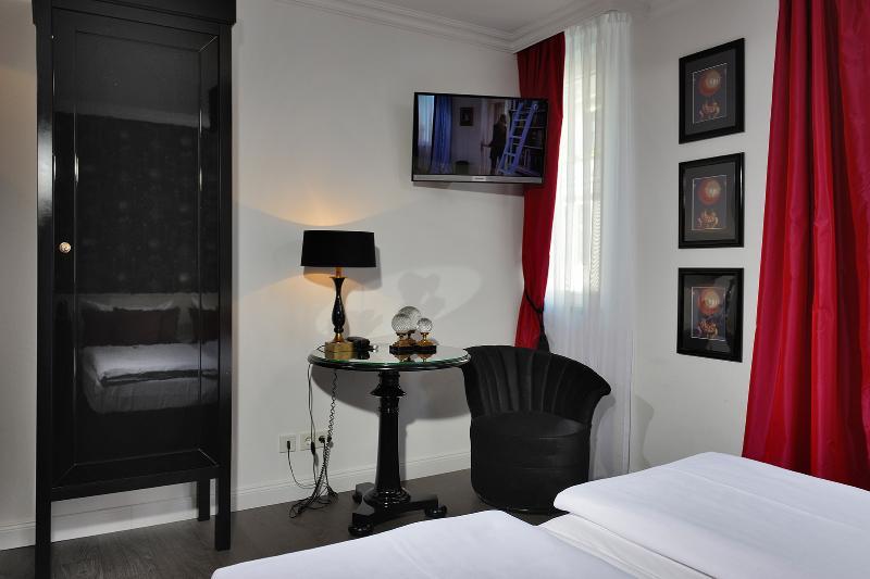 Hotel Domstern โคโลญ ภายนอก รูปภาพ
