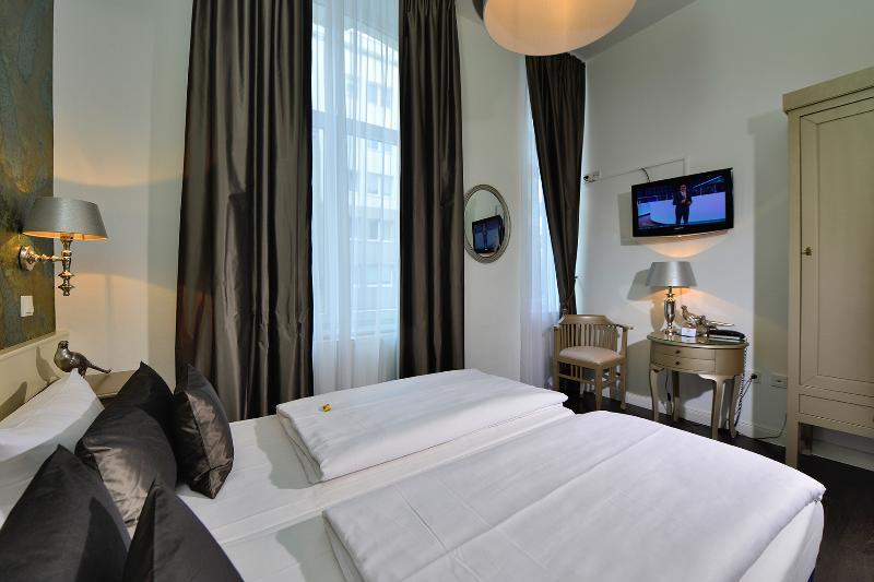 Hotel Domstern โคโลญ ภายนอก รูปภาพ